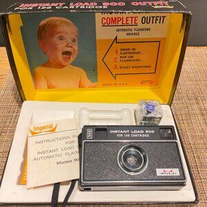 Vintage Imperial Instant Load 900 126 Camera with Original Box and Flashcubes